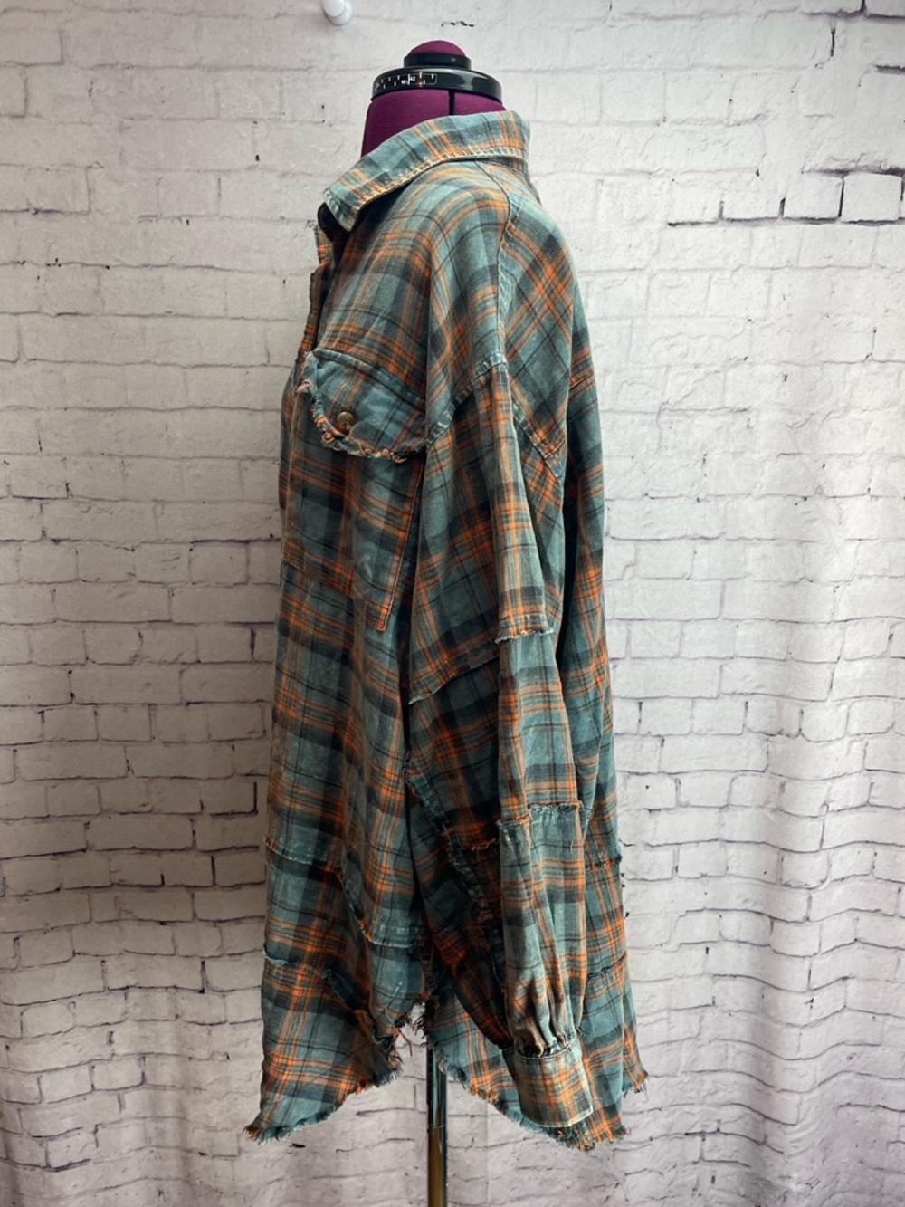Easel size medium Mineral Washed Plaid Shirt - Picture 3 of 7
